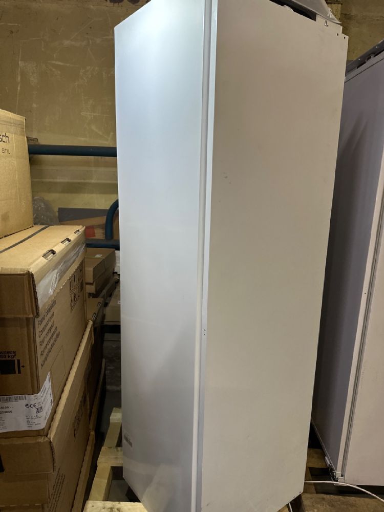 Встраиваемая морозильная камера FG 8840.0i Куперсбуш / Kuppersbusch