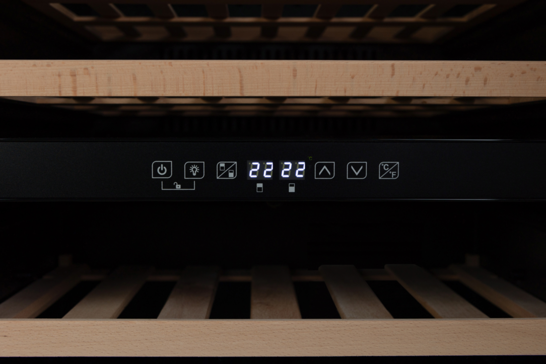 Встраиваемый винный шкаф GRAUDE FWK 60.2