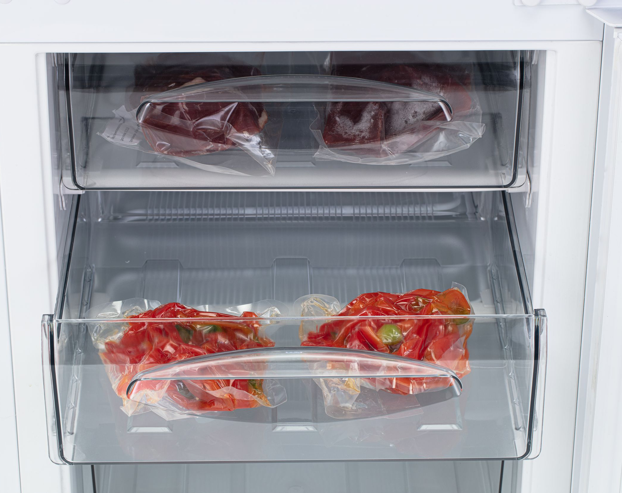 Интегрируемый холодильно-морозильный шкаф GRAUDE IKG 180.1