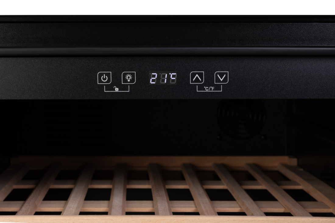 Встраиваемый винный шкаф GRAUDE FWK 45.2