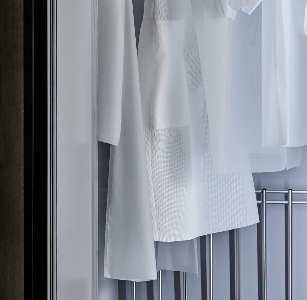 Стайлер для одежды V-ZUG RefreshButler V6000 Nero RB6TWBL