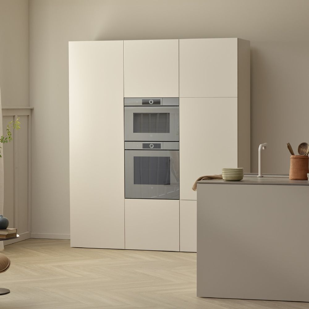 Паровой шкаф V-ZUG CombairSteamer V6000 60 черное стекло/AutoDoor CS6T-23049