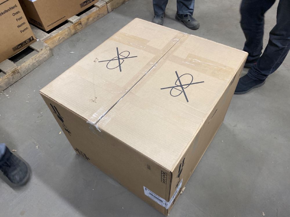 Компактный духовой шкаф с пиролизом и функцией пара De Dietrich DKR7580X