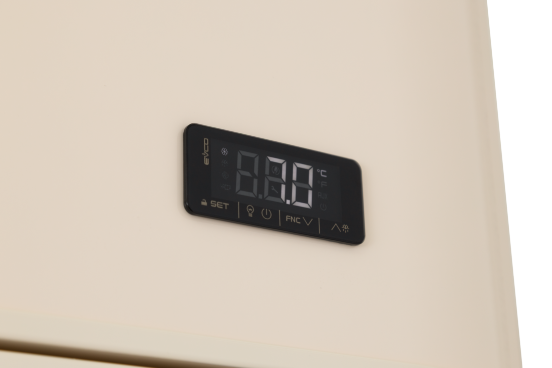 Холодильный шкаф для хранения шуб GRAUDE PK 70.0 B