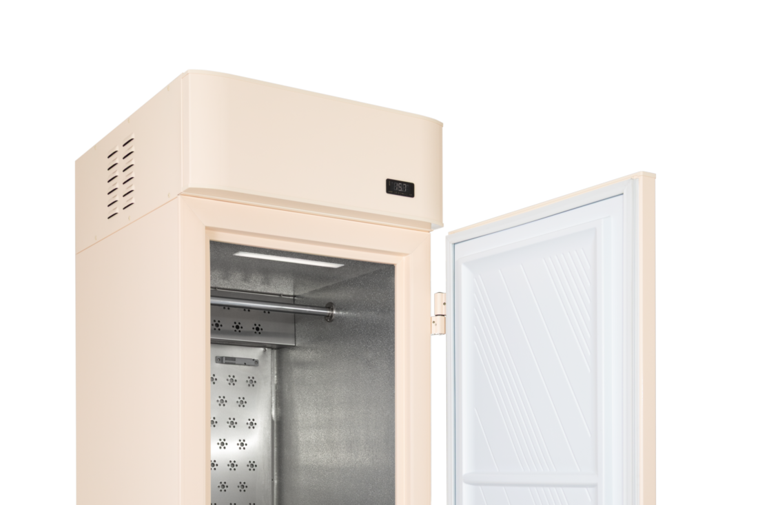 Холодильный шкаф для хранения шуб GRAUDE PK 70.0 B