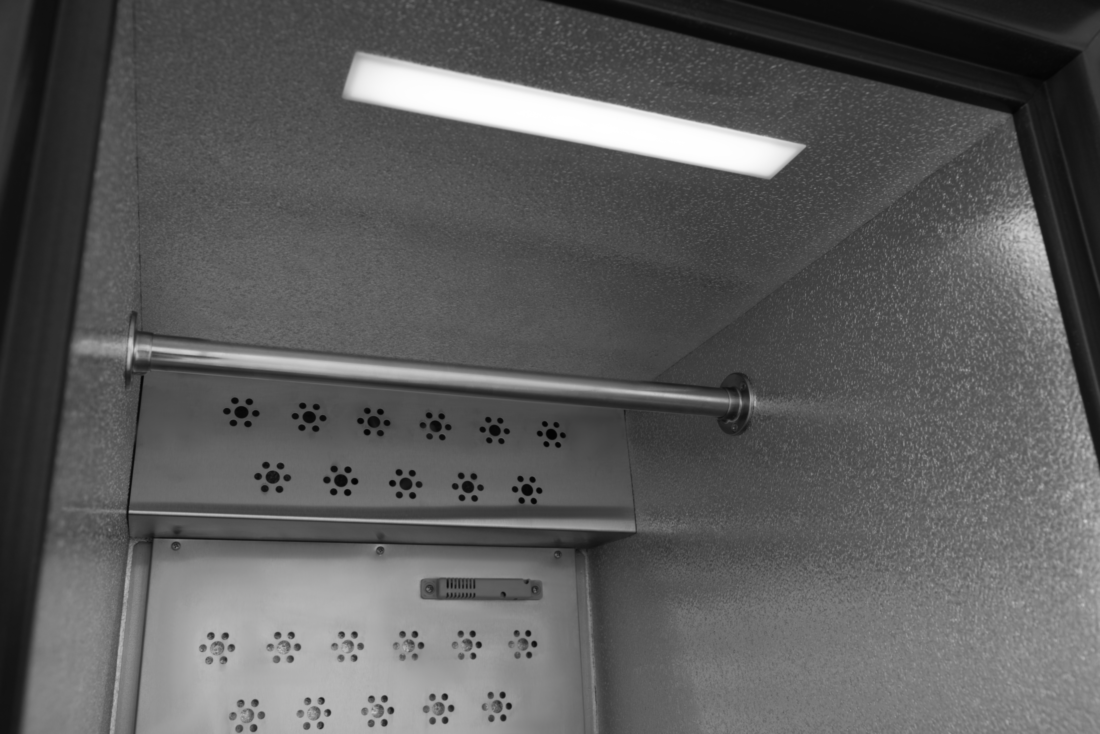 Холодильный шкаф для хранения шуб GRAUDE PK 70.0