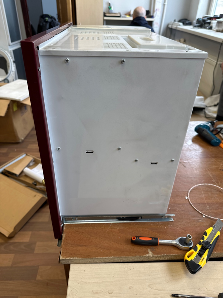 Встраиваемая кофеварка Espresso ILVE ES645C/RB