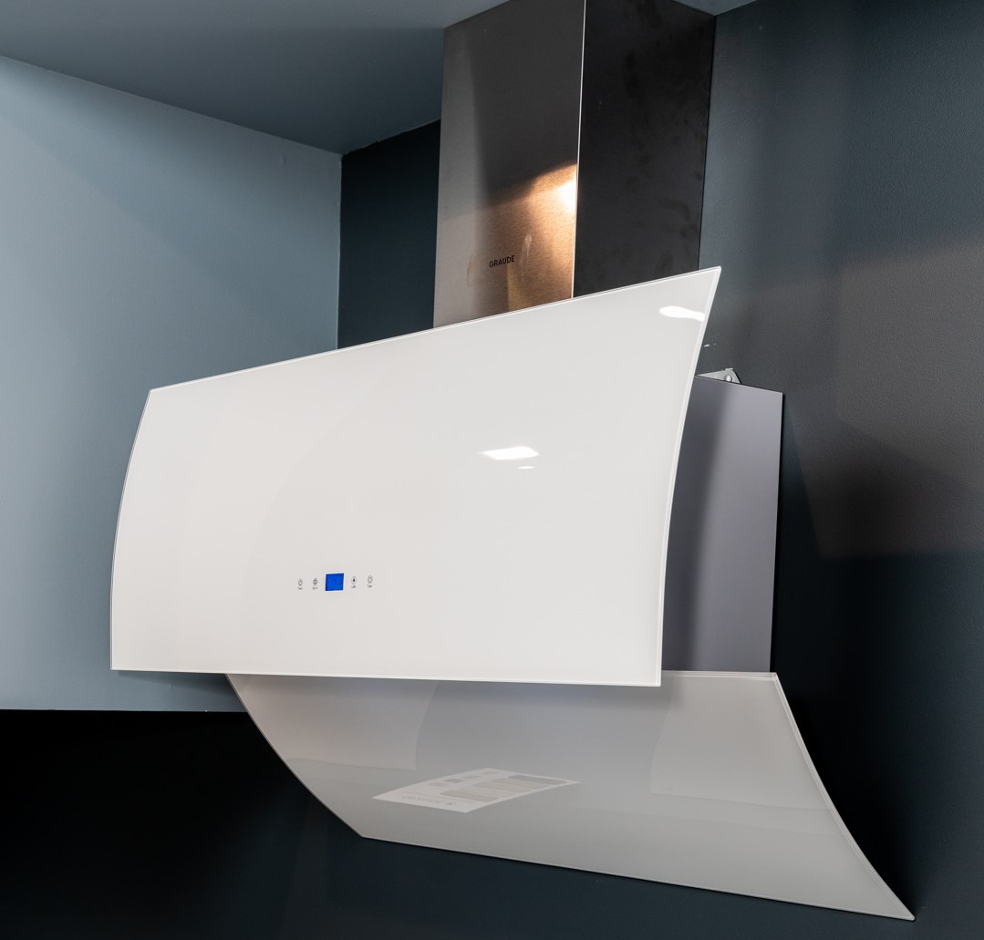 Настенная вытяжка GRAUDE DH 90.3 WE