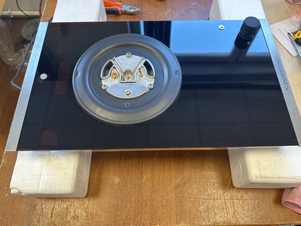 Газовая варочная панель Kuppersbusch GWS 3811.0 ED стальная рамка