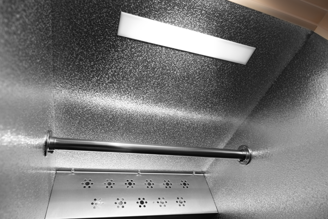 Холодильный шкаф для хранения шуб GRAUDE PK 70.0 B