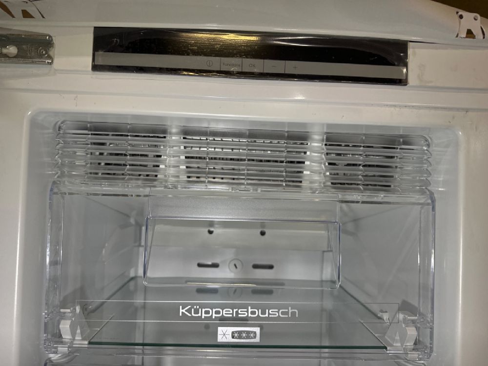 Встраиваемая морозильная камера FG 8840.0i Куперсбуш / Kuppersbusch