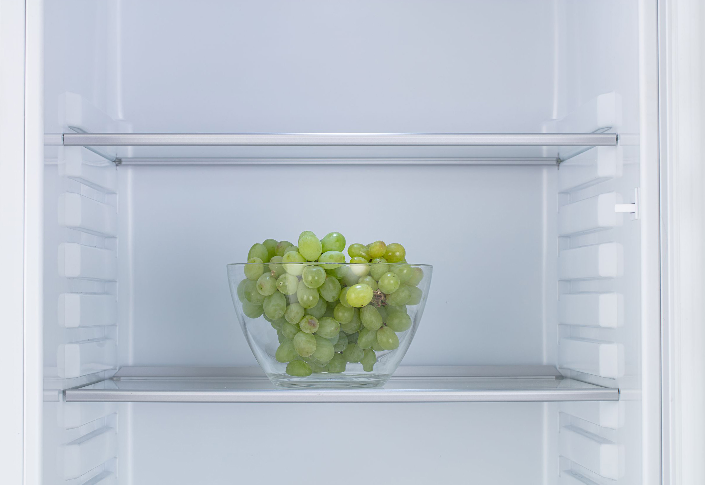 Интегрируемый холодильно-морозильный шкаф GRAUDE IKG 180.1